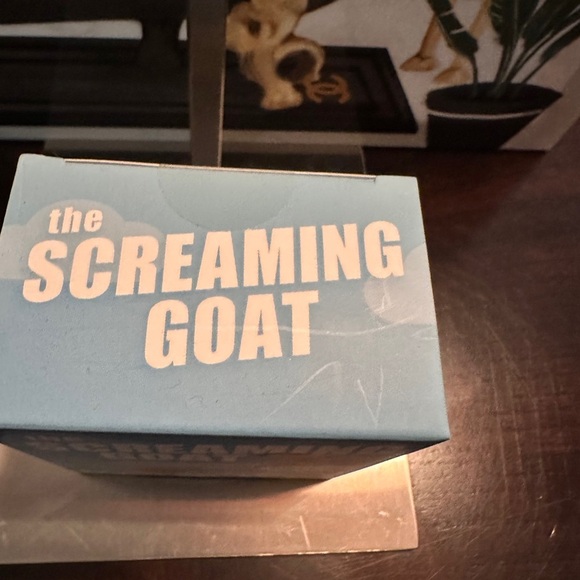 The Screaming Goat Toy - Picture 2 of 4